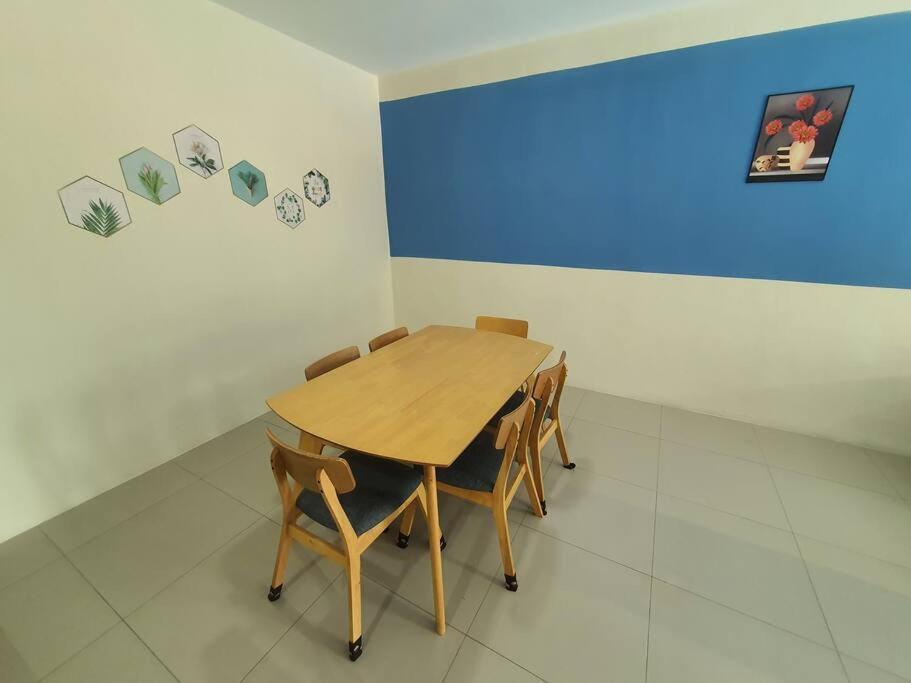 Manhattan Condo Ipoh With Water Park And Pool View Exterior photo