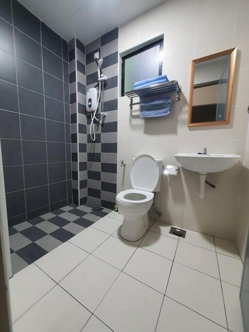 Manhattan Condo Ipoh With Water Park And Pool View Exterior photo